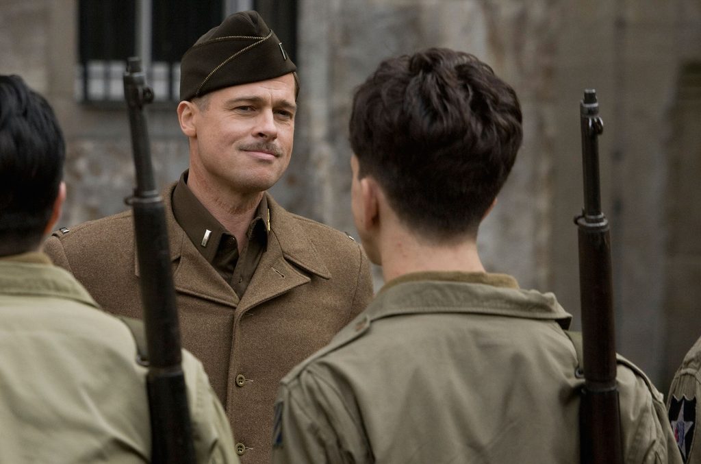 Brad Pitt interpreta il tenente Aldo Raine in una scena di Bastardi senza gloria.